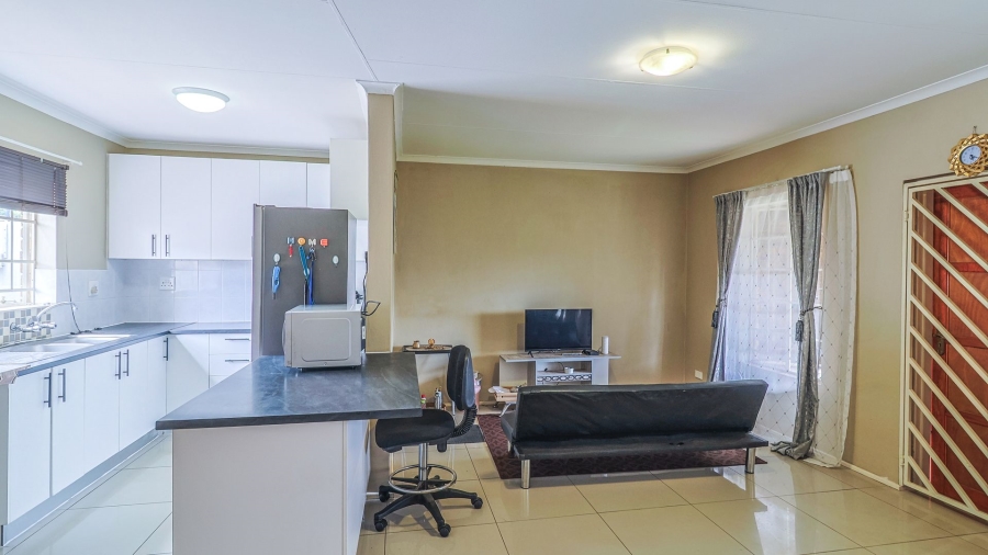 2 Bedroom Property for Sale in Allens Nek Gauteng