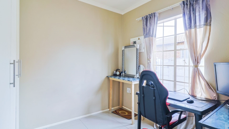 2 Bedroom Property for Sale in Allens Nek Gauteng