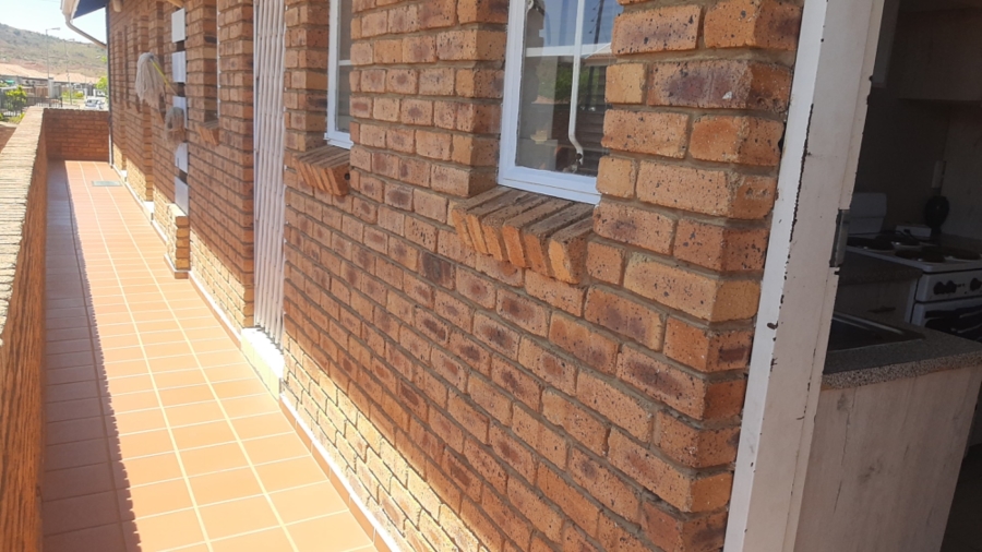 1 Bedroom Property for Sale in Lotus Gardens Gauteng