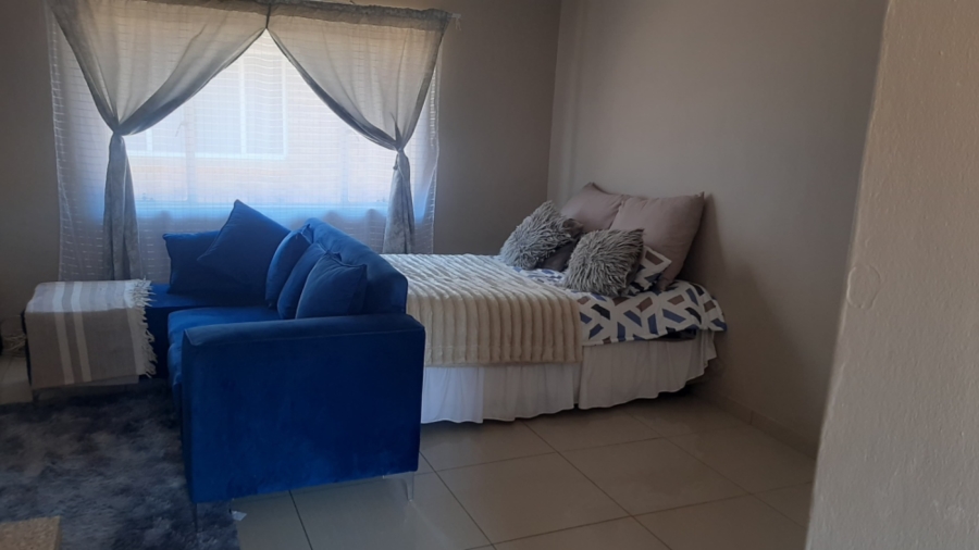 1 Bedroom Property for Sale in Lotus Gardens Gauteng