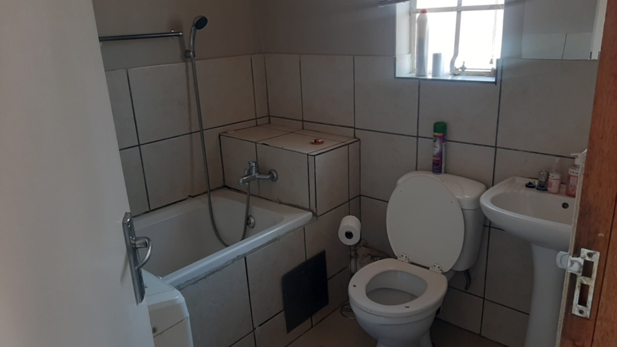 1 Bedroom Property for Sale in Lotus Gardens Gauteng