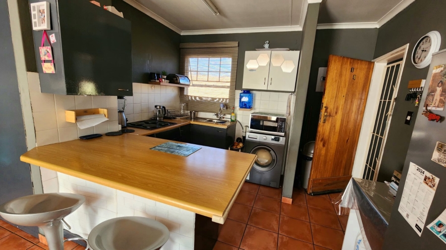 2 Bedroom Property for Sale in Die Hoewes Gauteng