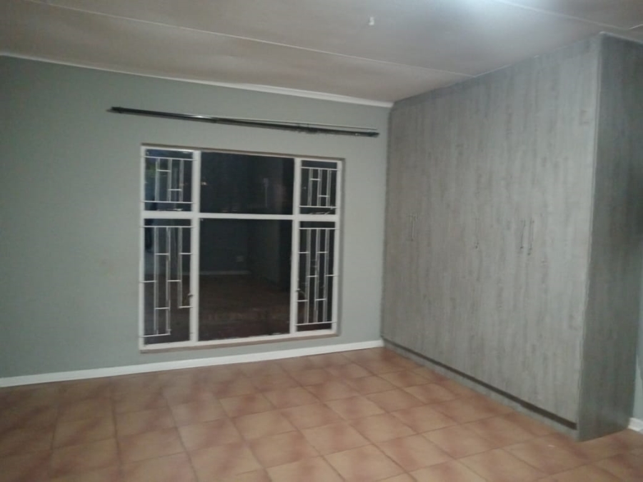 To Let 3 Bedroom Property for Rent in Naturena Gauteng