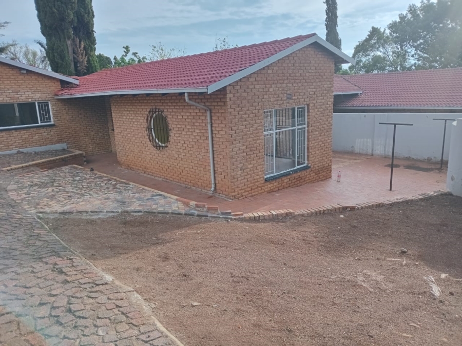 To Let 3 Bedroom Property for Rent in Naturena Gauteng