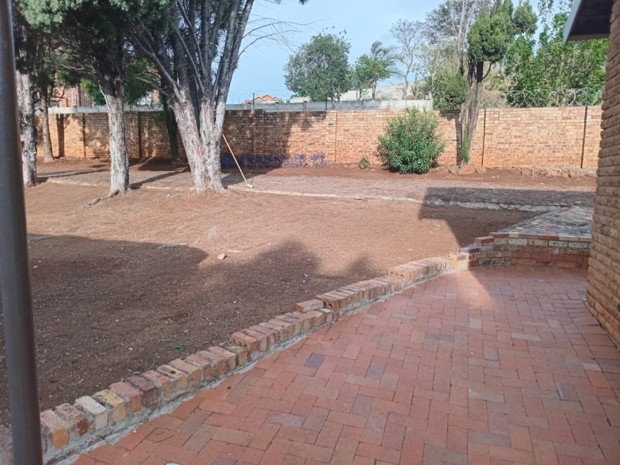 To Let 3 Bedroom Property for Rent in Naturena Gauteng