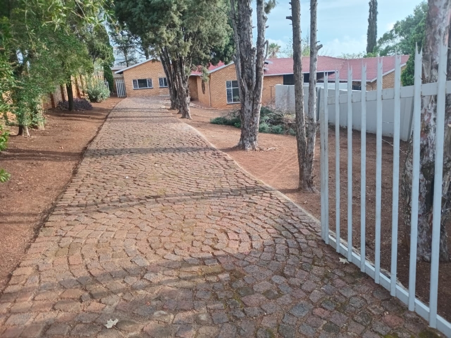 To Let 3 Bedroom Property for Rent in Naturena Gauteng