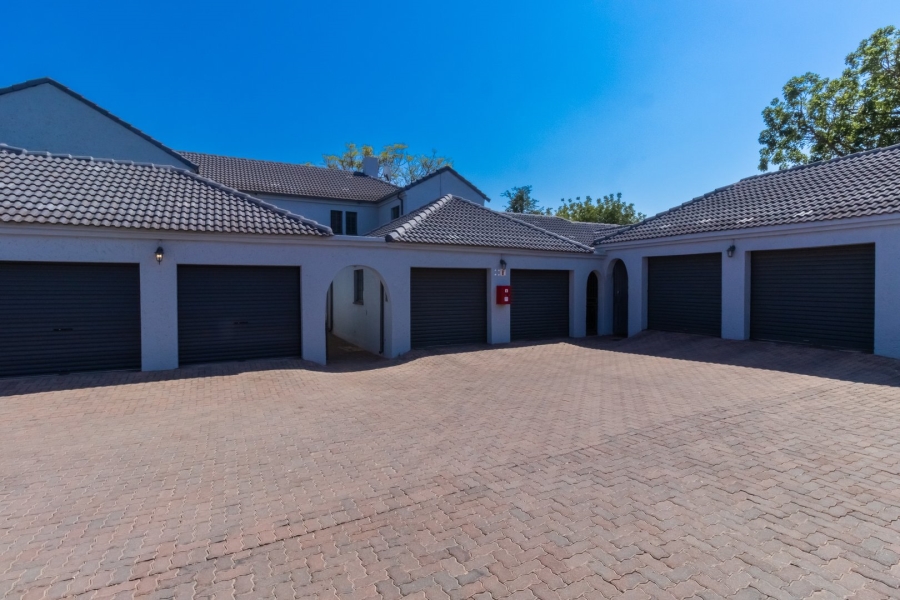 3 Bedroom Property for Sale in Zwartkop Gauteng