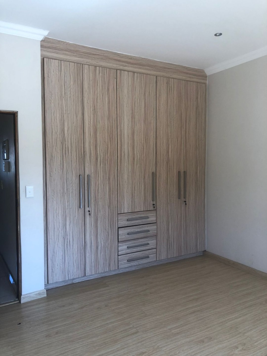 To Let 2 Bedroom Property for Rent in Lenasia South Gauteng