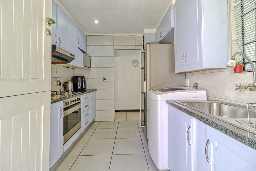 3 Bedroom Property for Sale in Bloubosrand Gauteng