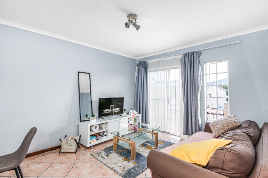 2 Bedroom Property for Sale in Wilgeheuwel Gauteng