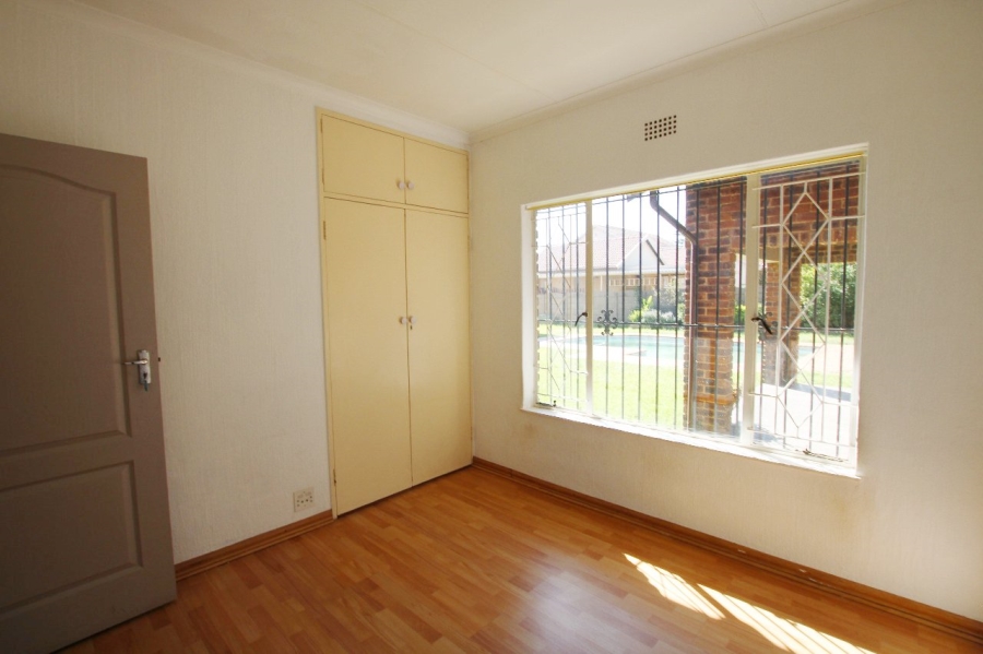 To Let 5 Bedroom Property for Rent in Eden Glen Gauteng