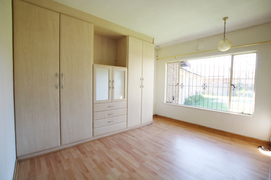 To Let 5 Bedroom Property for Rent in Eden Glen Gauteng