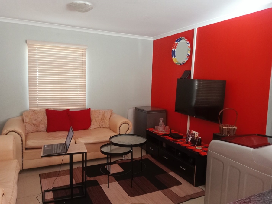 To Let 3 Bedroom Property for Rent in Windmill Park Gauteng