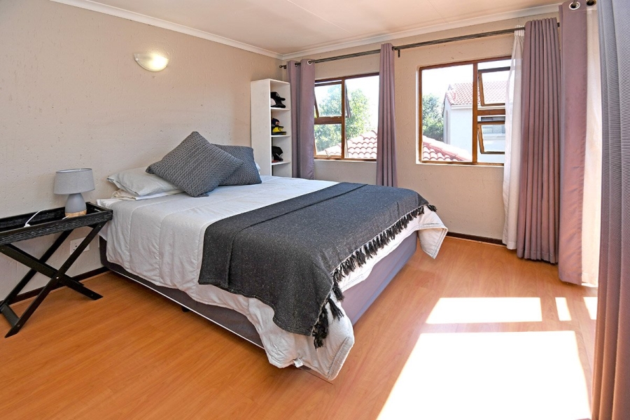 2 Bedroom Property for Sale in Pineslopes Gauteng