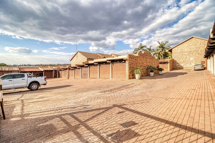 2 Bedroom Property for Sale in Ferndale Gauteng