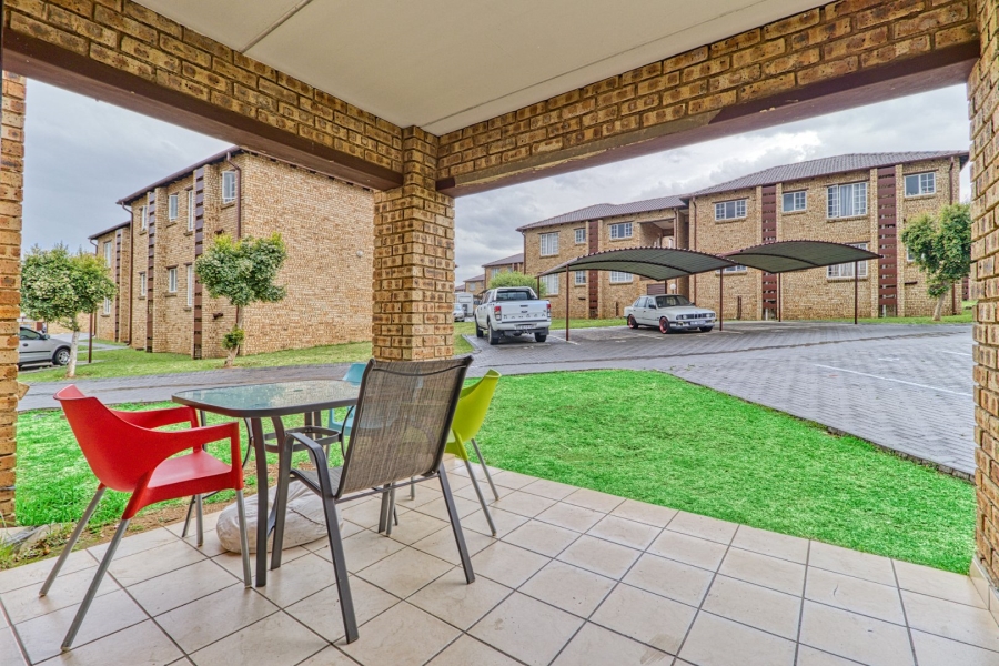 2 Bedroom Property for Sale in Halfway Gardens Gauteng