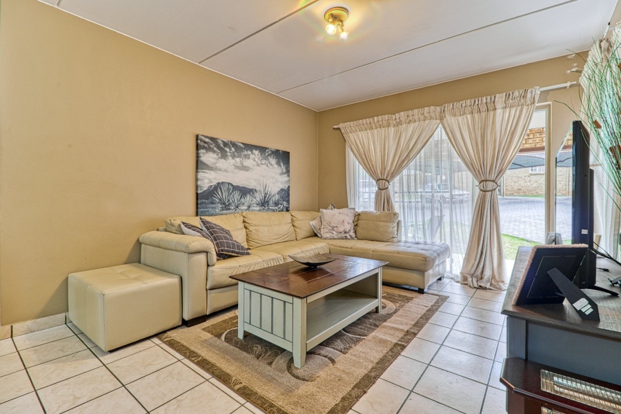 2 Bedroom Property for Sale in Halfway Gardens Gauteng