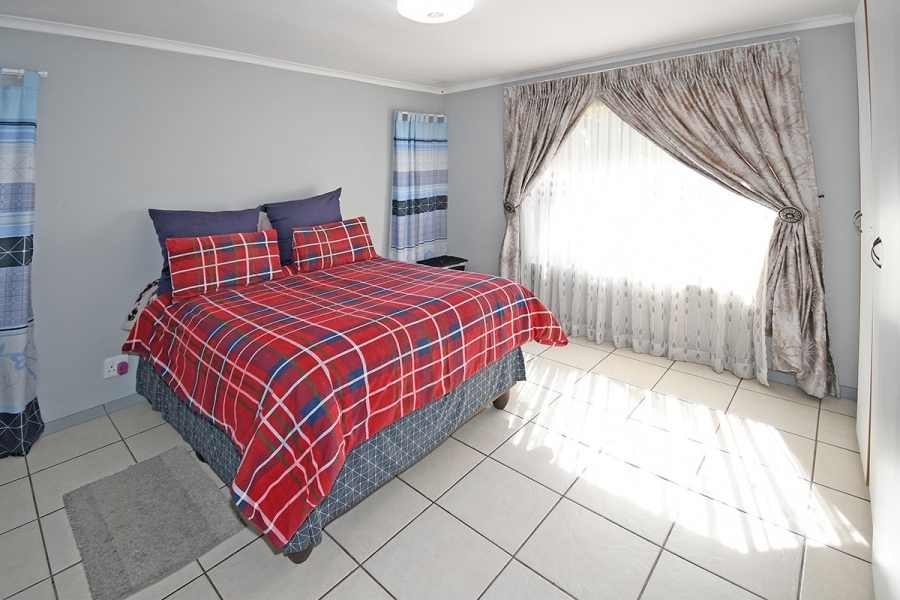 3 Bedroom Property for Sale in Helderwyk Gauteng