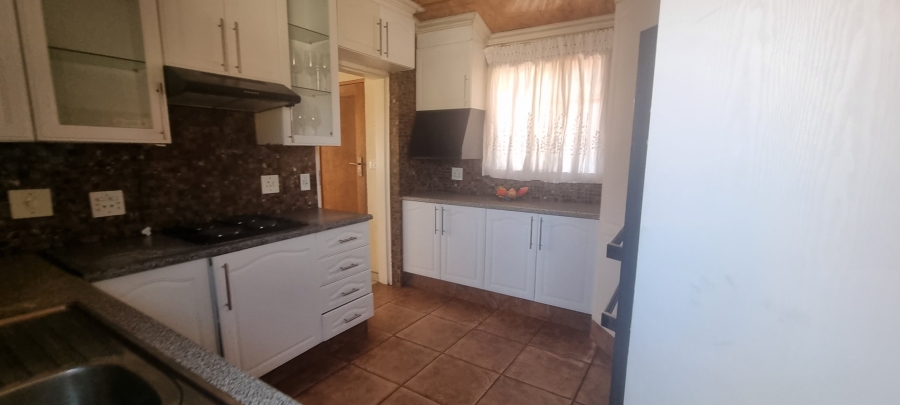 4 Bedroom Property for Sale in Protea North Gauteng