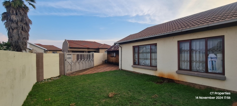 3 Bedroom Property for Sale in Crystal Park Gauteng