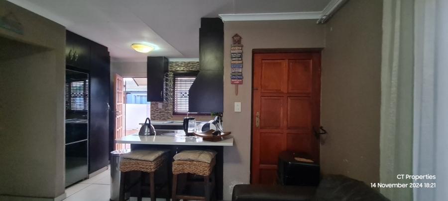 3 Bedroom Property for Sale in Crystal Park Gauteng