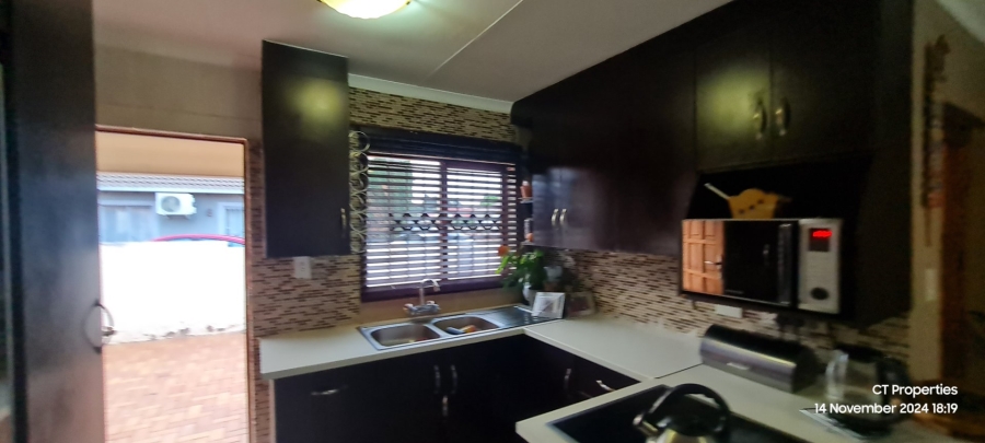 3 Bedroom Property for Sale in Crystal Park Gauteng