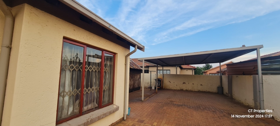 3 Bedroom Property for Sale in Crystal Park Gauteng