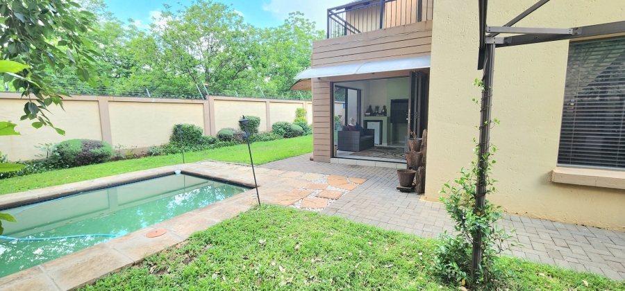 5 Bedroom Property for Sale in Raslouw Gardens Gauteng