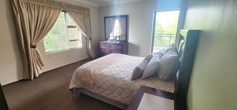 5 Bedroom Property for Sale in Raslouw Gardens Gauteng