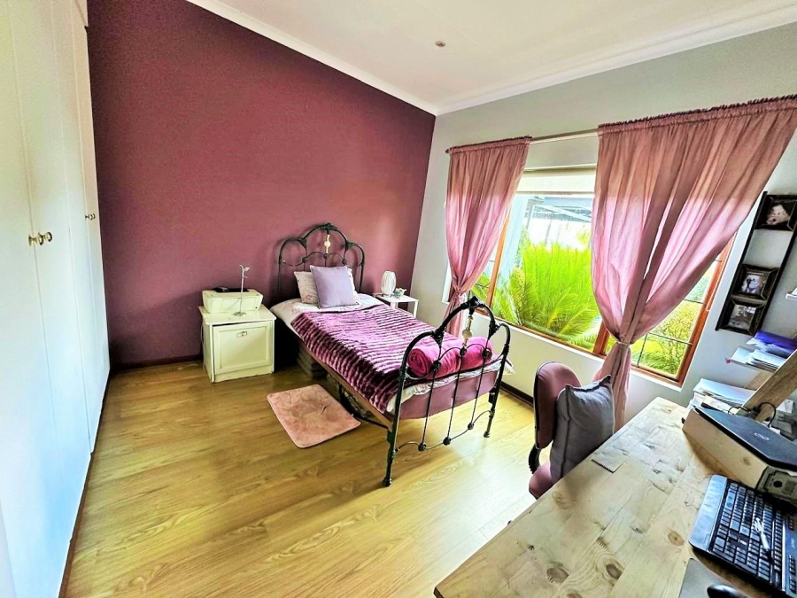 3 Bedroom Property for Sale in Eldoraigne Gauteng