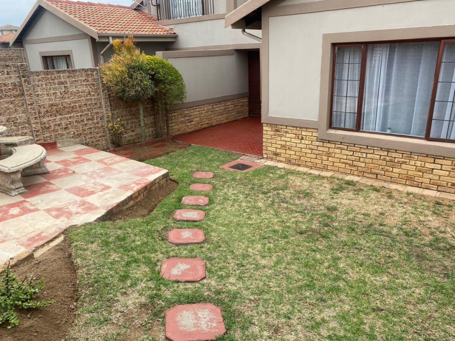 3 Bedroom Property for Sale in Carlswald Gauteng