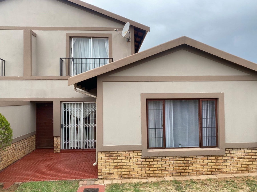 3 Bedroom Property for Sale in Carlswald Gauteng