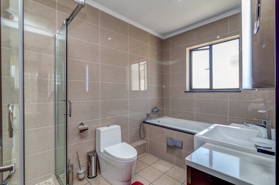 3 Bedroom Property for Sale in Maroeladal Gauteng