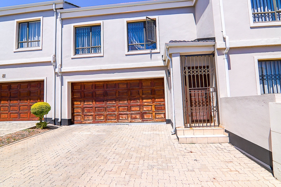 3 Bedroom Property for Sale in Carlswald Gauteng