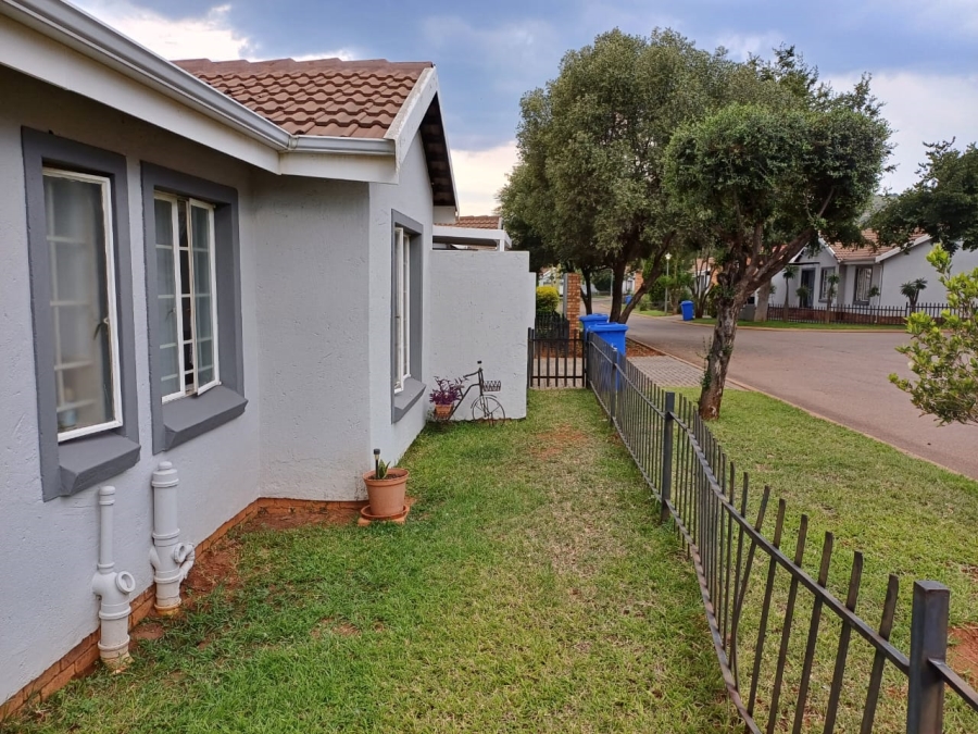 2 Bedroom Property for Sale in Wonderpark Estate Gauteng