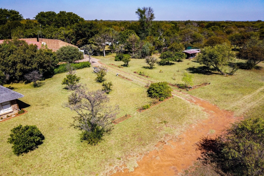 8 Bedroom Property for Sale in Dinokeng Game Reserve Gauteng