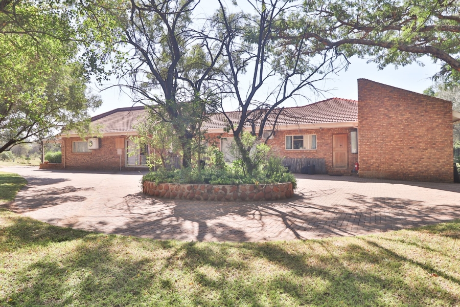 8 Bedroom Property for Sale in Dinokeng Game Reserve Gauteng