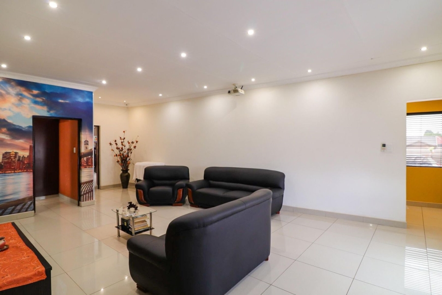 4 Bedroom Property for Sale in Zakariyya Park Gauteng