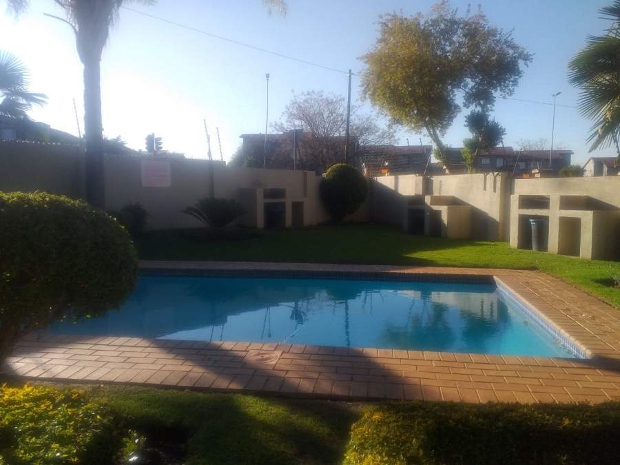 To Let 3 Bedroom Property for Rent in Northwold Gauteng