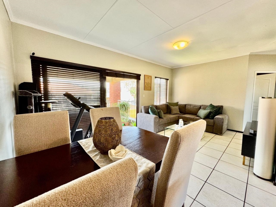 2 Bedroom Property for Sale in Glenvista Gauteng