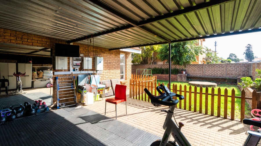 3 Bedroom Property for Sale in Bonaero Park Gauteng