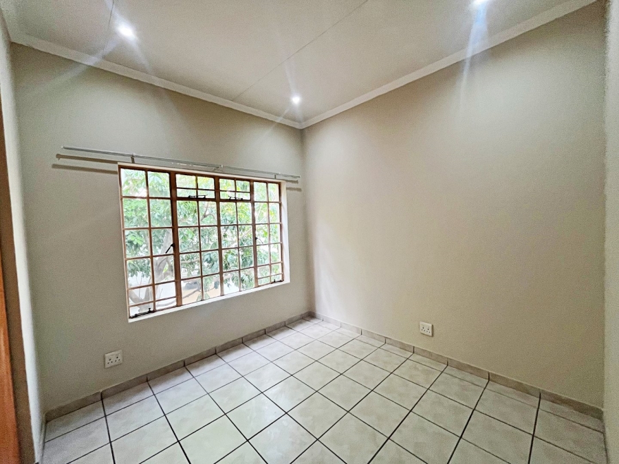 3 Bedroom Property for Sale in Amberfield Gauteng