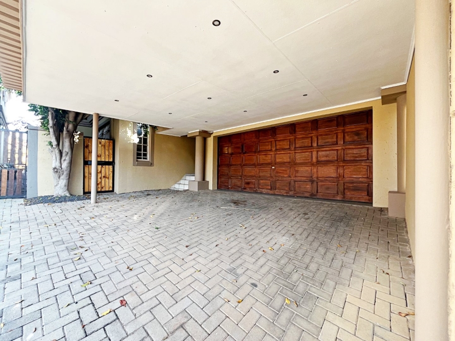 3 Bedroom Property for Sale in Amberfield Gauteng