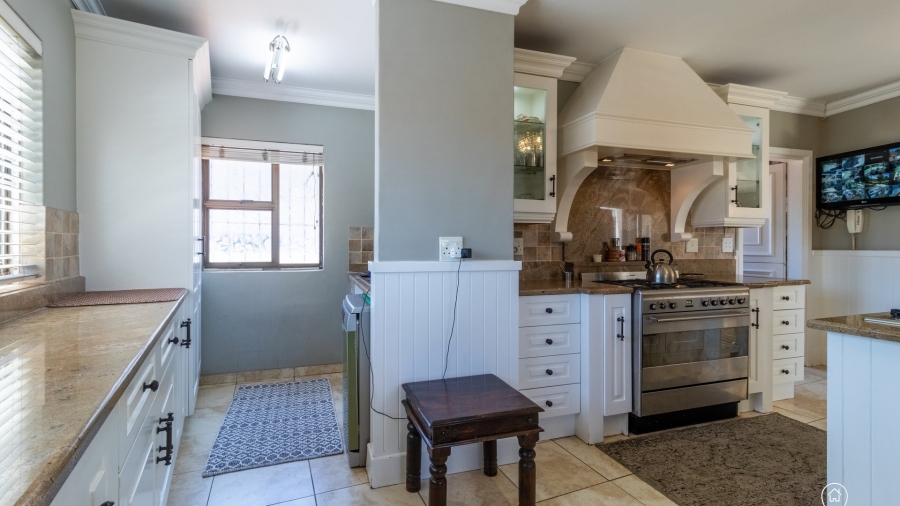 5 Bedroom Property for Sale in Bedfordview Gauteng