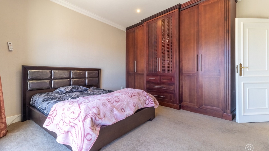 5 Bedroom Property for Sale in Bedfordview Gauteng