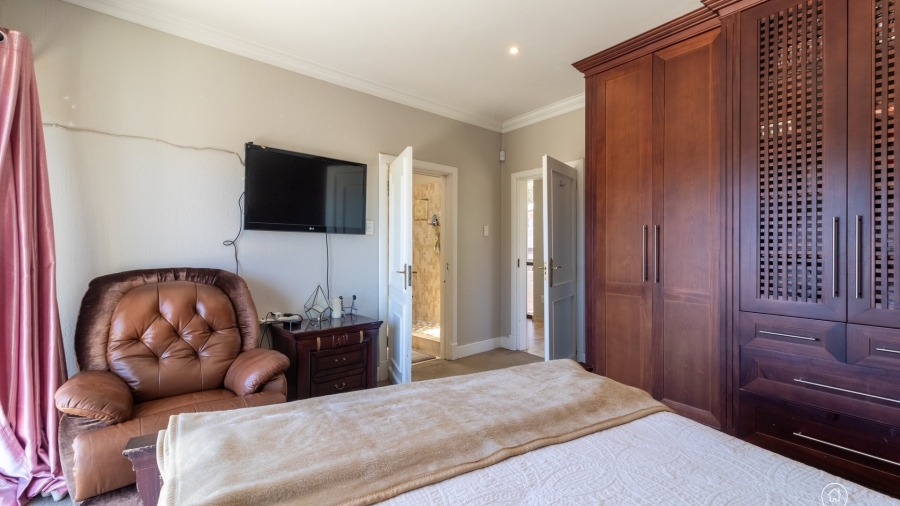 5 Bedroom Property for Sale in Bedfordview Gauteng