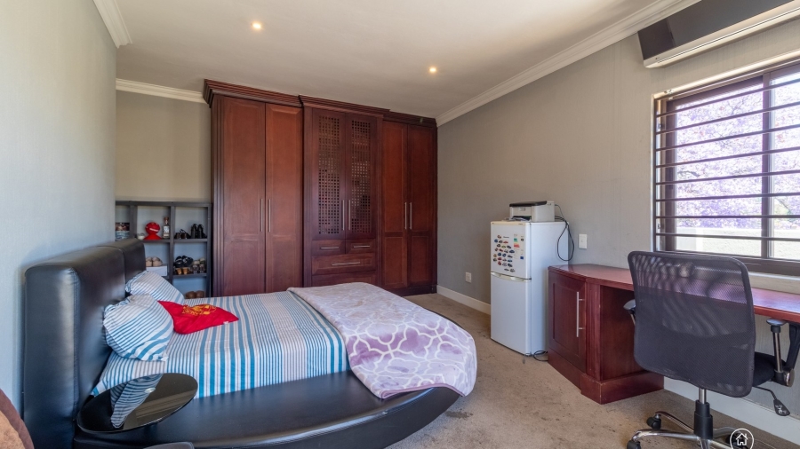 5 Bedroom Property for Sale in Bedfordview Gauteng