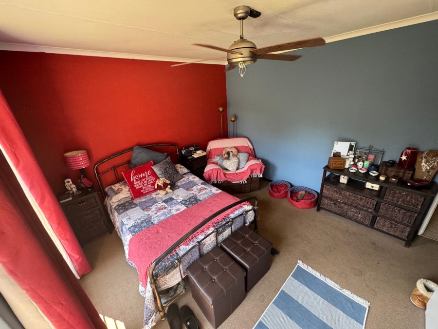  Bedroom Property for Sale in Die Hoewes Gauteng