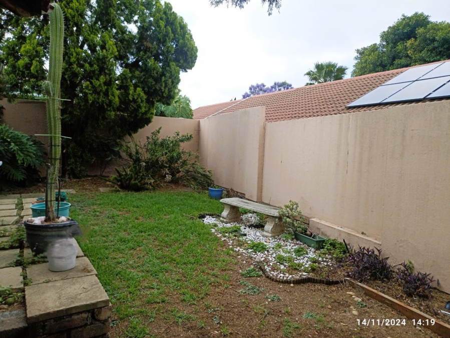 To Let 2 Bedroom Property for Rent in Northwold Gauteng