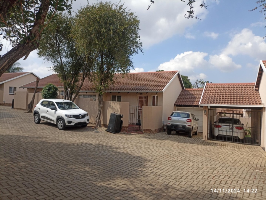 To Let 2 Bedroom Property for Rent in Northwold Gauteng